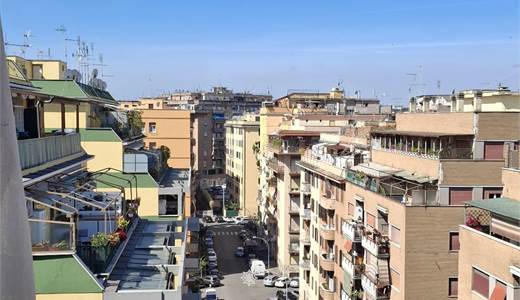 Ultimo Piano In Vendita